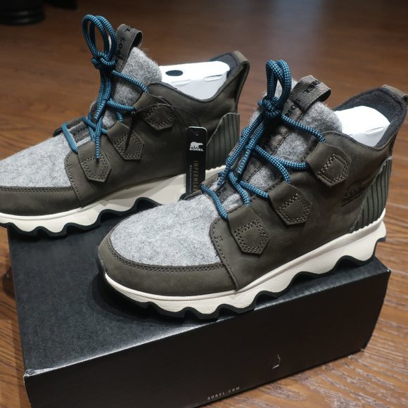 Sorel Kinetic Caribou Winter Boot - Picture 7 of 13